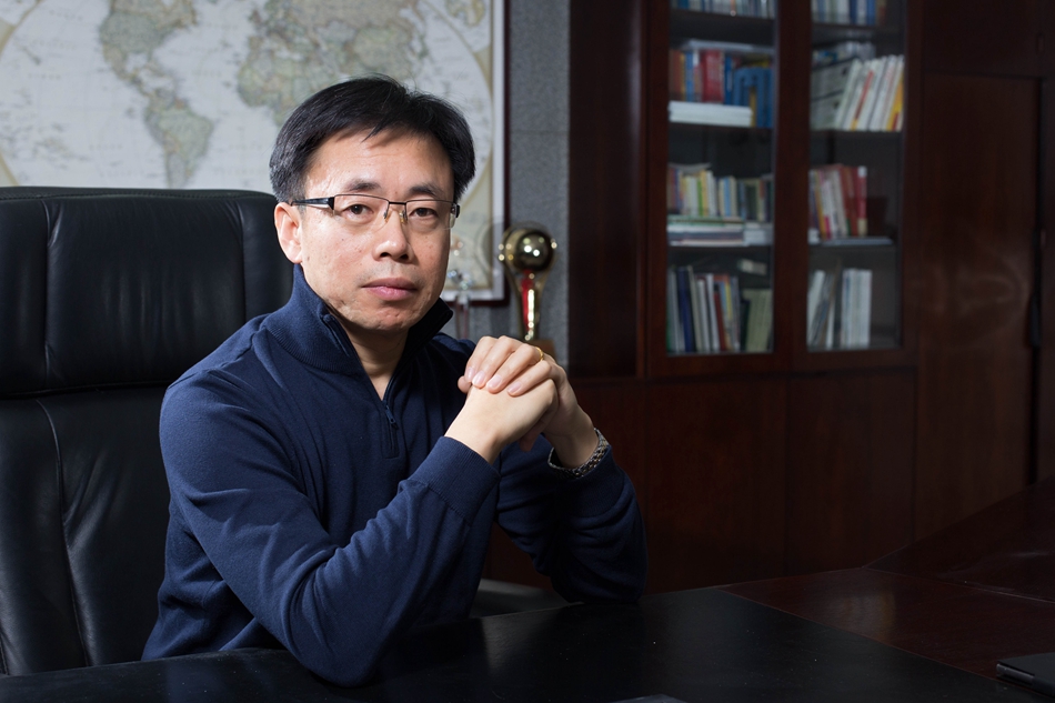 丁振华：启动产业和资本双轮驱动战略